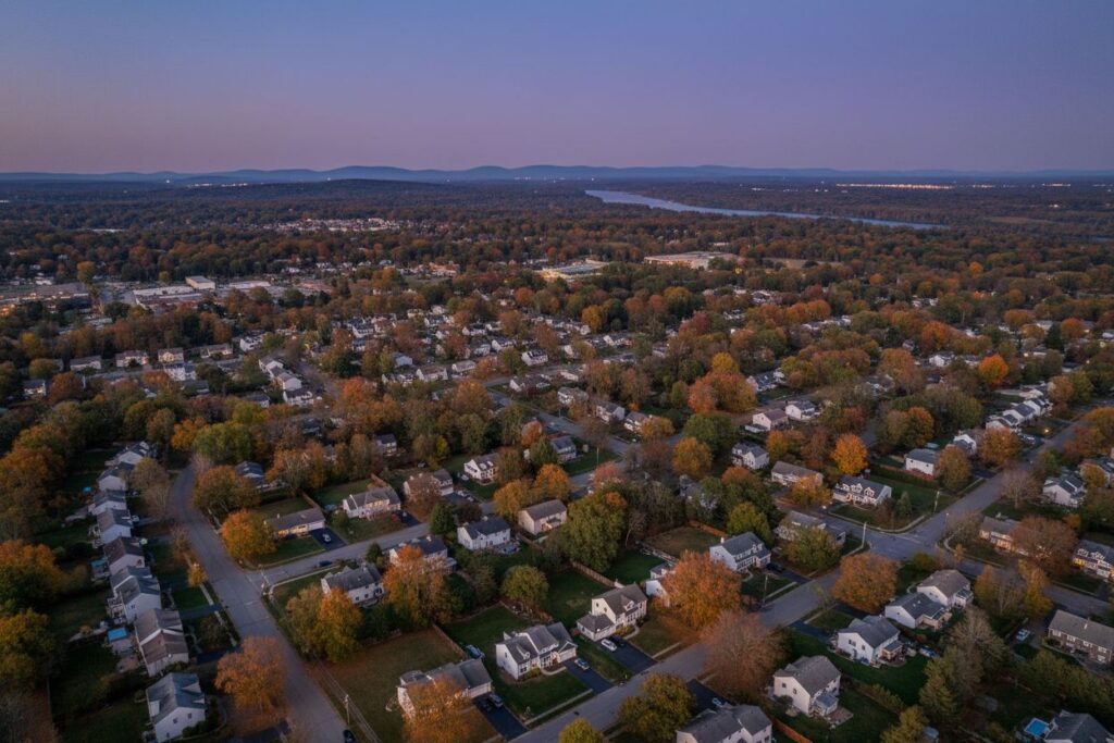 Wakefield Massachusetts skyline and local area